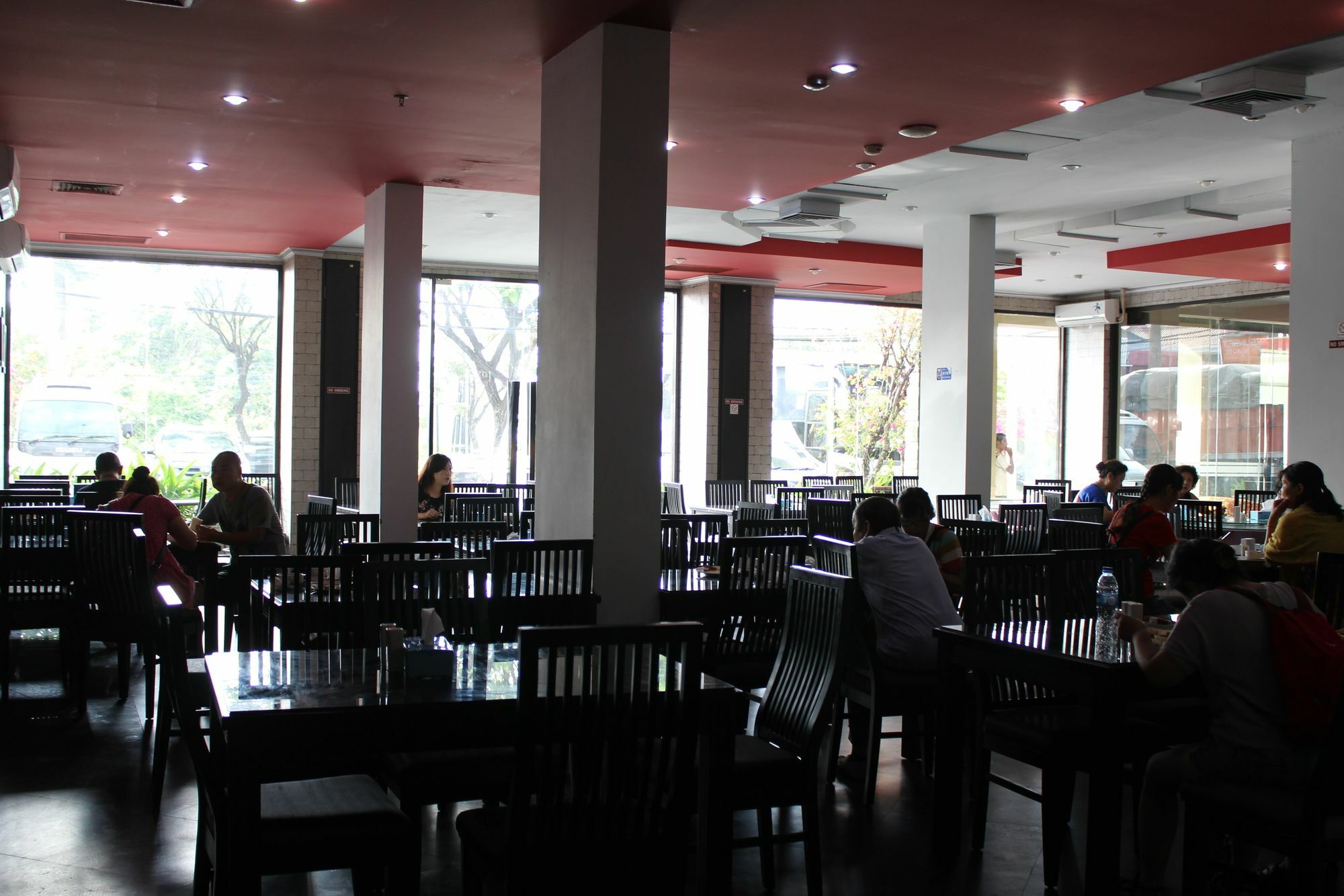 100 Sunset Kuta Hotel & Ballroom Εξωτερικό φωτογραφία